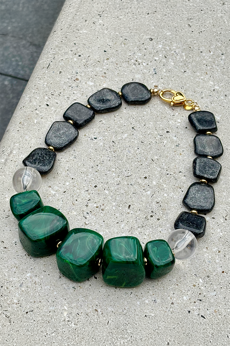 PL X RI - Chunky green beaded