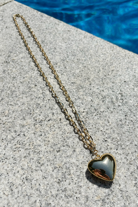 LUCKY IN LOVE