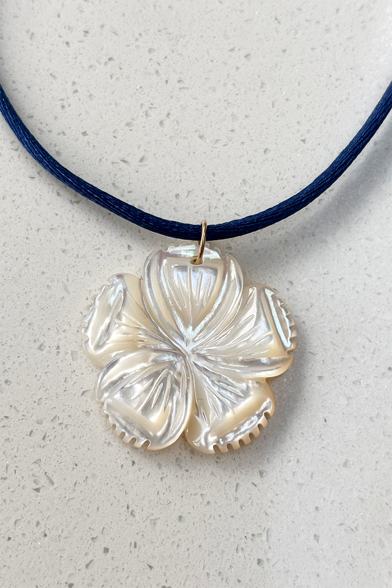 PEARLY FLOWER