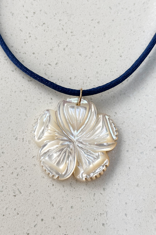 PEARLY FLOWER